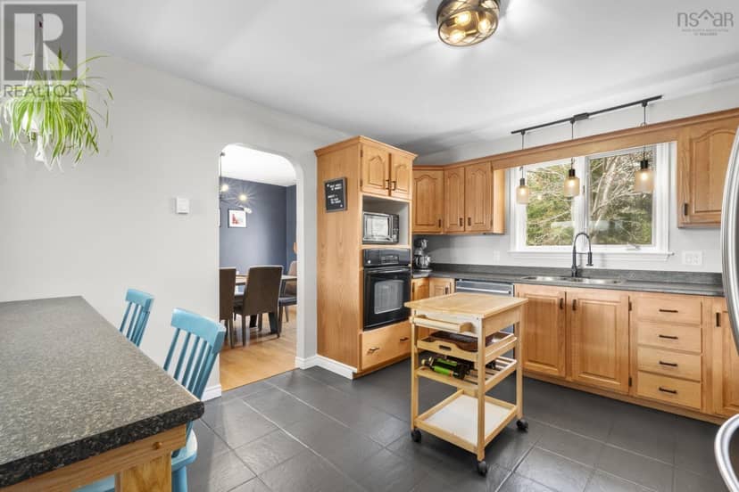 2 Woods Court — photo 10 of 40