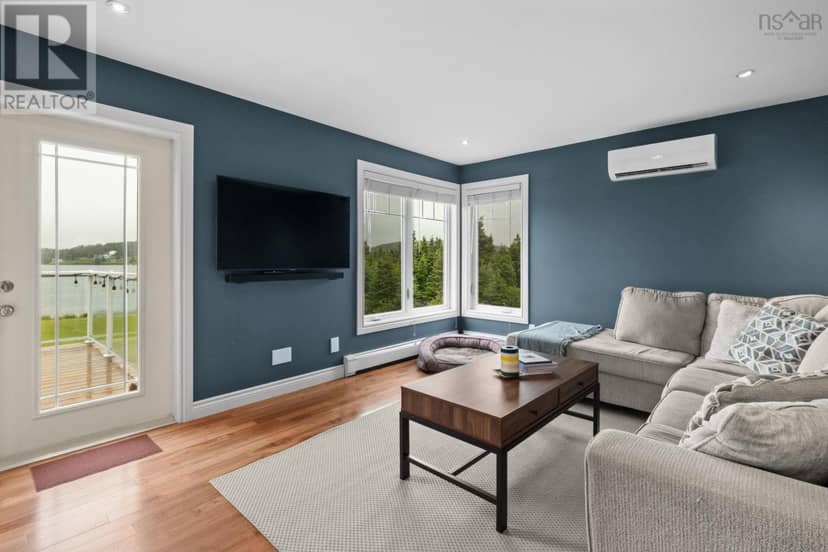 4 Emerald Drive — photo 14 of 40