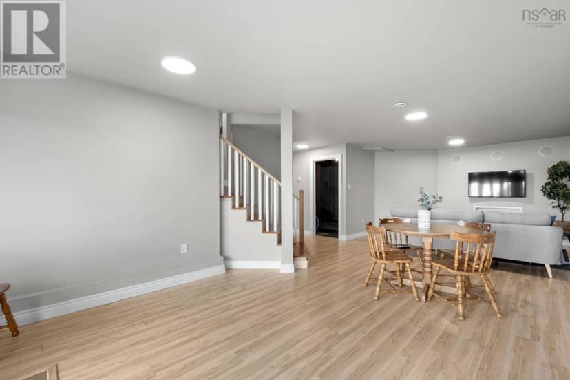 4 Emerald Drive — photo 37 of 40