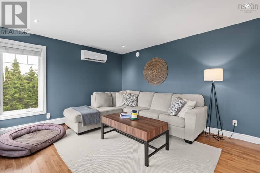 4 Emerald Drive — photo 15 of 40