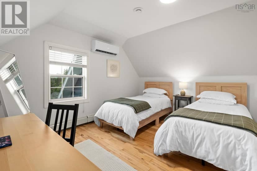 4 Emerald Drive — photo 26 of 40