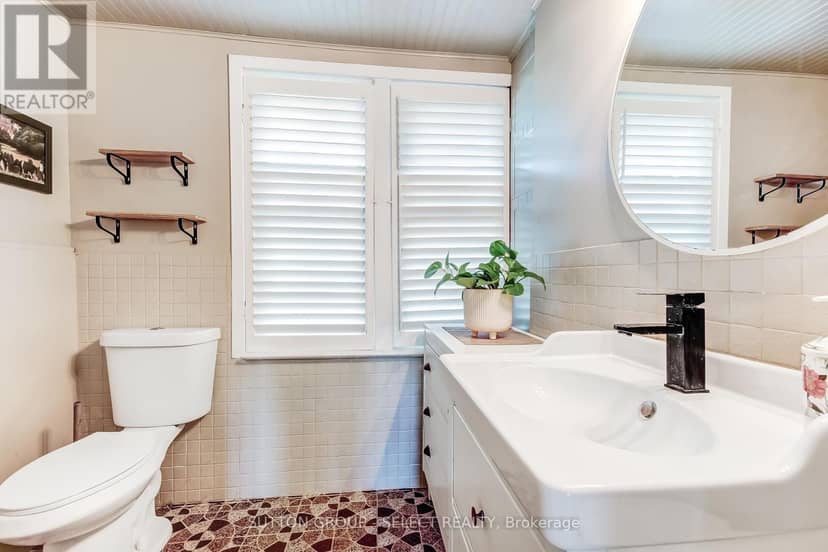 18038 Thorndale Road, Thames Centre, photo 8