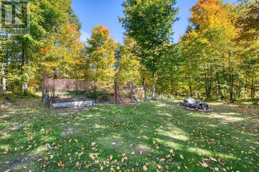 555 Sugarbush Way, Lanark Highlands, photo 3