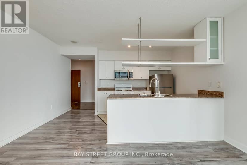 3912 - 35 Mariner Terrace — photo 10 of 40