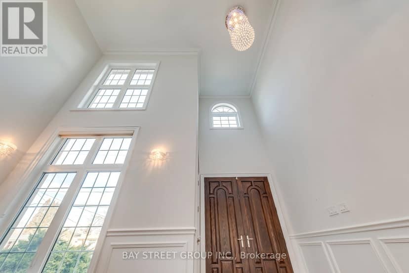 39 Foxwarren Drive, Toronto, photo 3