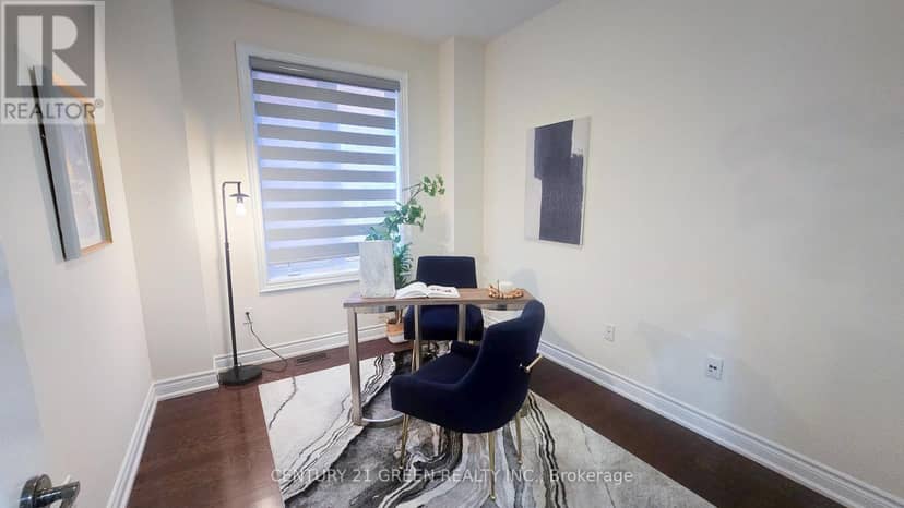 61 Magdalan Crescent, Richmond Hill, photo 8
