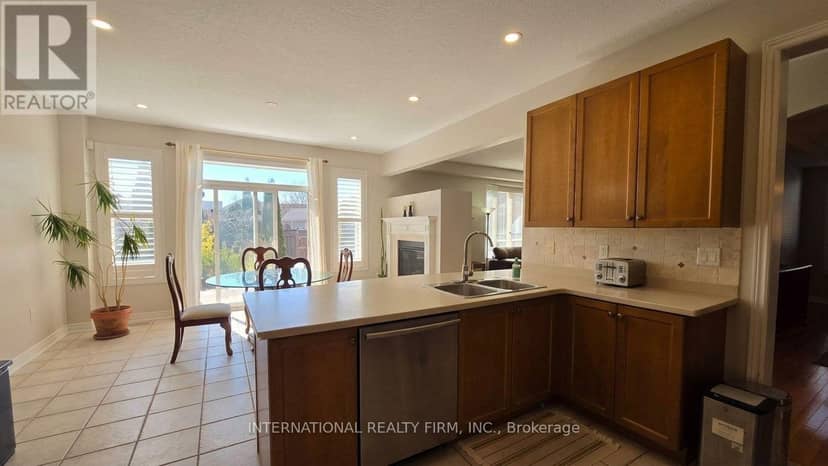 30 O'Hara Crescent — photo 13 of 31