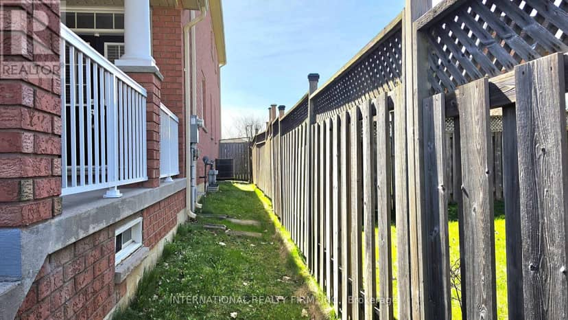 30 O'Hara Crescent — photo 29 of 31