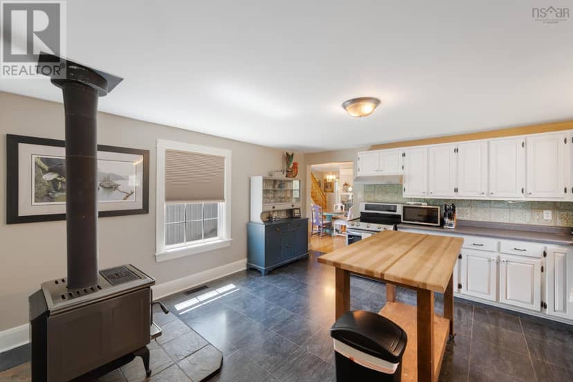 1313 Clementsport Road — photo 14 of 40