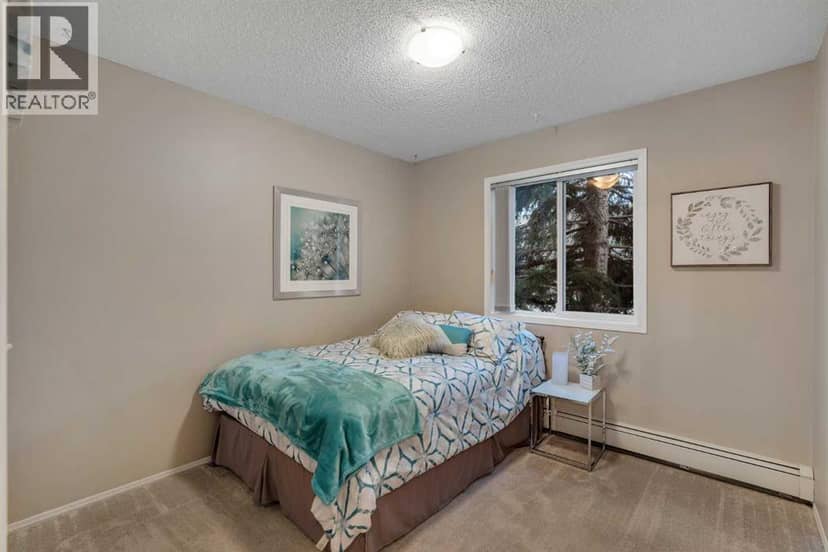 215, 10 Sierra Morena Mews SW — photo 11 of 40