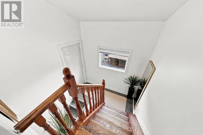 372 Blackthorn Avenue — photo 13 of 27