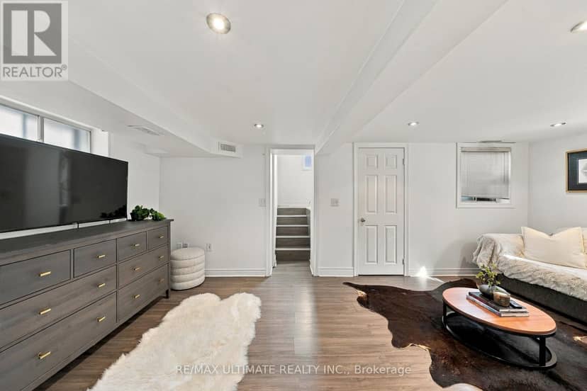 372 Blackthorn Avenue — photo 16 of 27