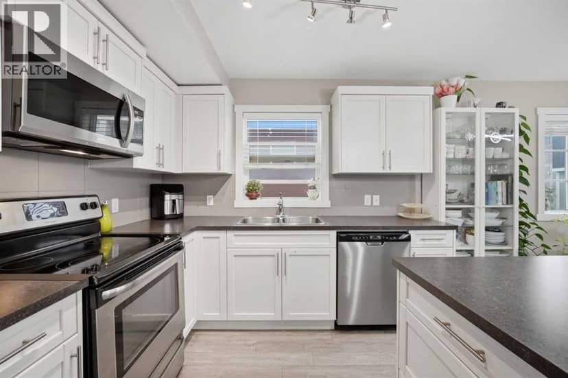427 Redstone View NE — photo 20 of 40