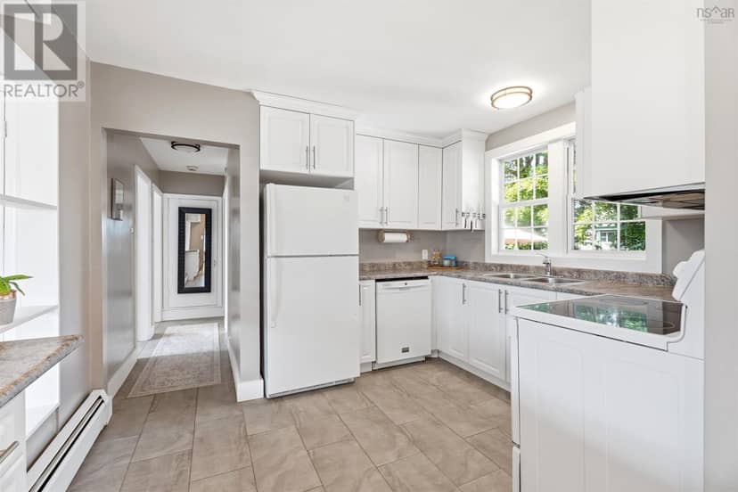 42 Birch Street — photo 15 of 40