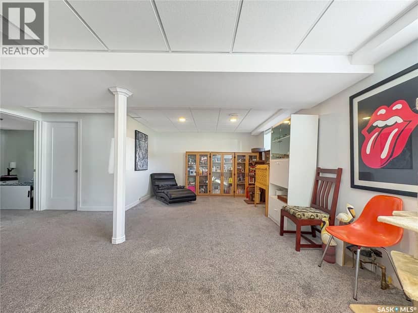 313 Birch CRESCENT — photo 14 of 24