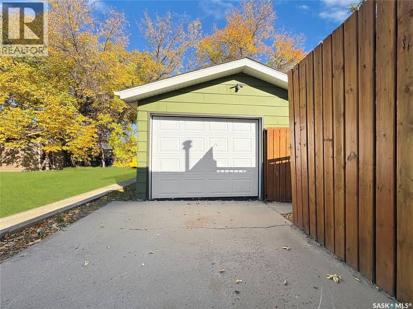 313 Birch CRESCENT — photo 21 of 24