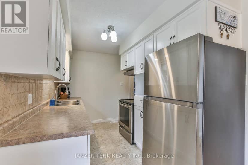401 19 Highway — photo 10 of 40