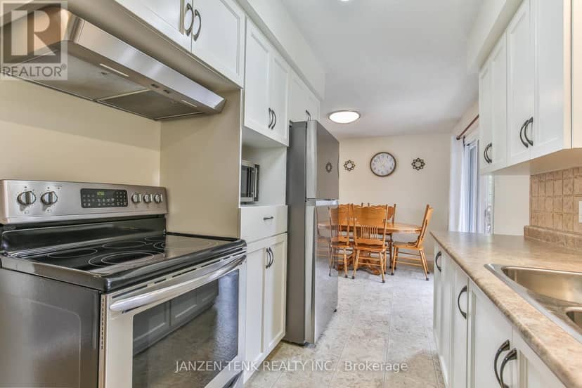 401 19 Highway — photo 13 of 40