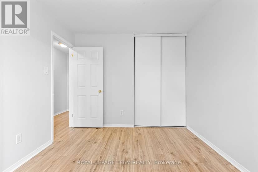92 Wolff Crescent — photo 23 of 37