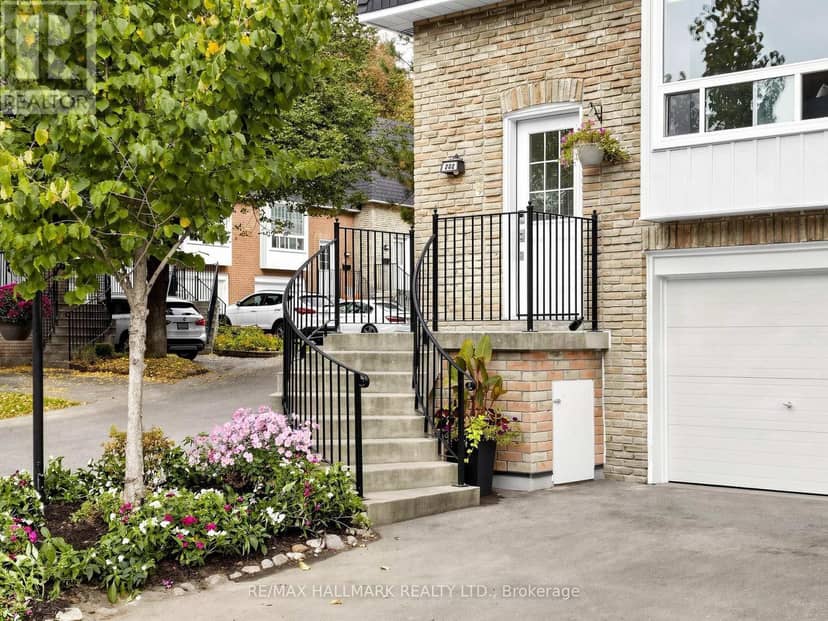 282 Royal Orchard Boulevard, Markham