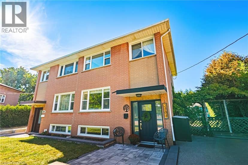 2301 BARCLAY Road, Burlington, photo 4