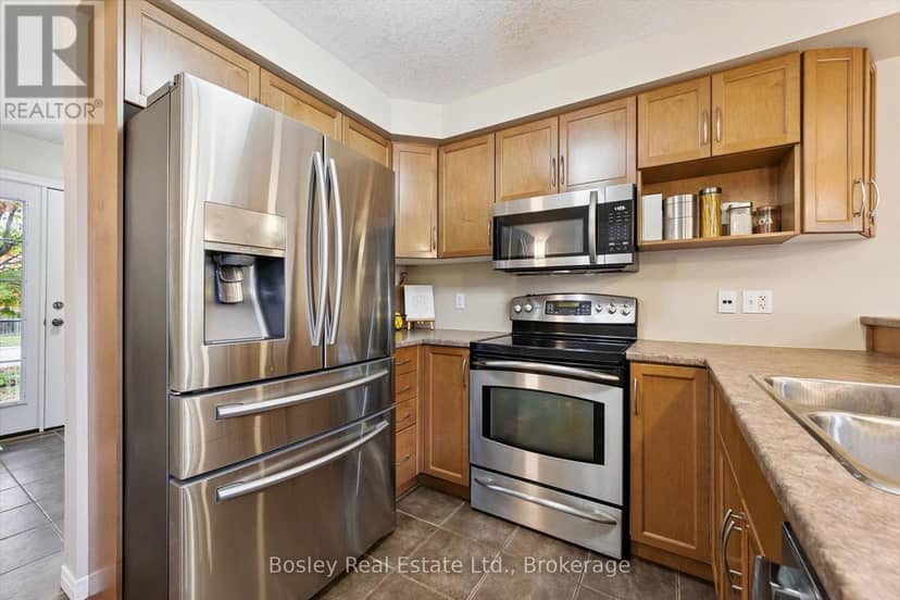 8 Walker Way — photo 10 of 40