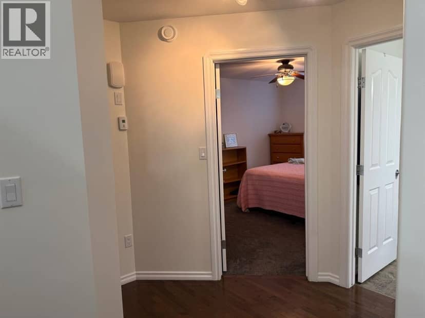 5227 15 Street — photo 16 of 40
