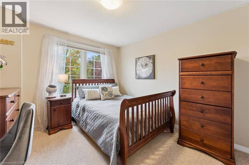8 WALKER Way — photo 20 of 40