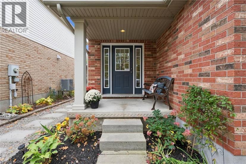8 WALKER Way, Guelph, photo 5