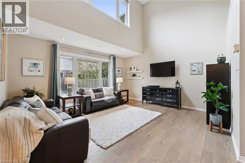8 WALKER Way, Guelph, photo 7