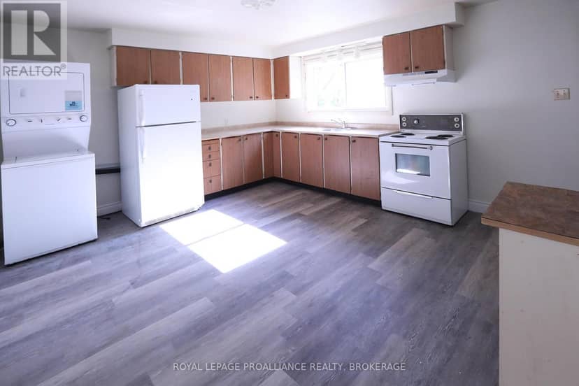 92 Gardiner Street — photo 11 of 13