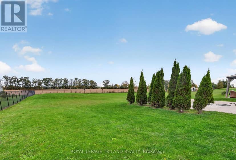 8578 Vance Drive, Lambton Shores, photo 2