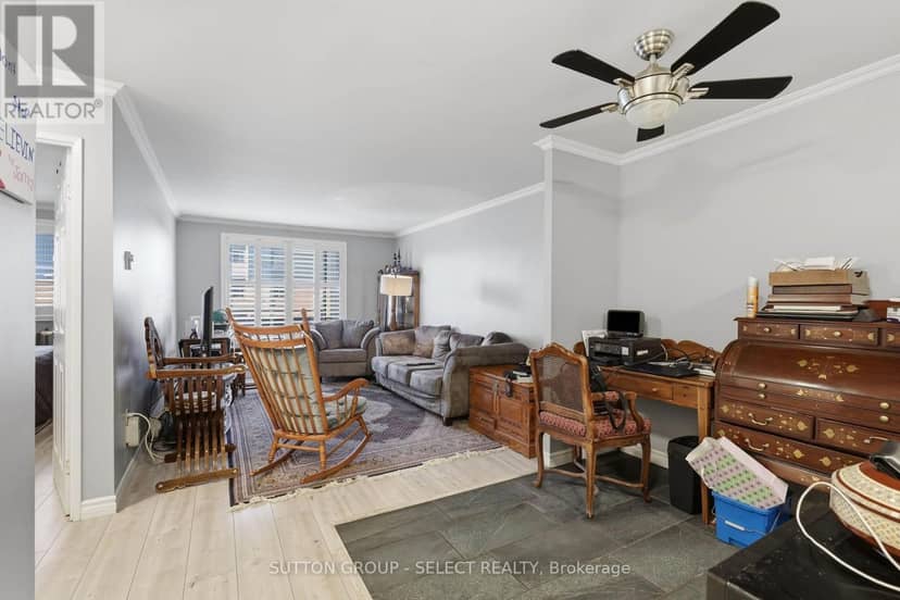 408 - 1102 Jalna Boulevard — photo 11 of 31