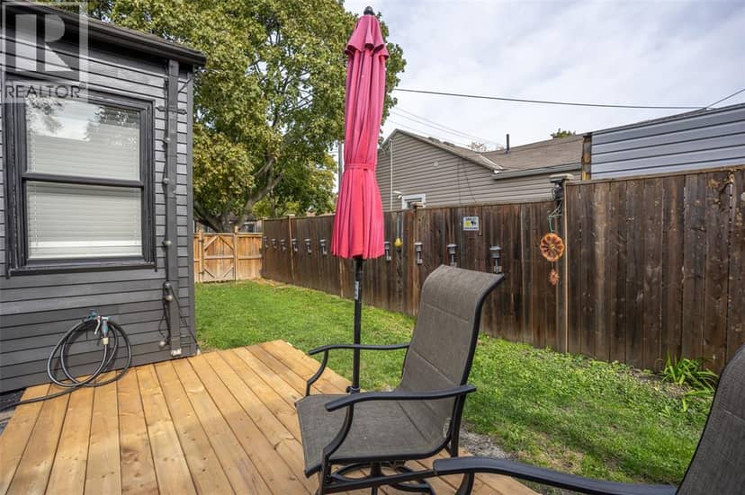 549 Cromwell Street — photo 15 of 19