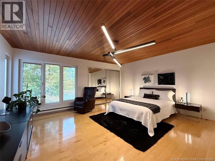 1361 Principale Street — photo 15 of 40