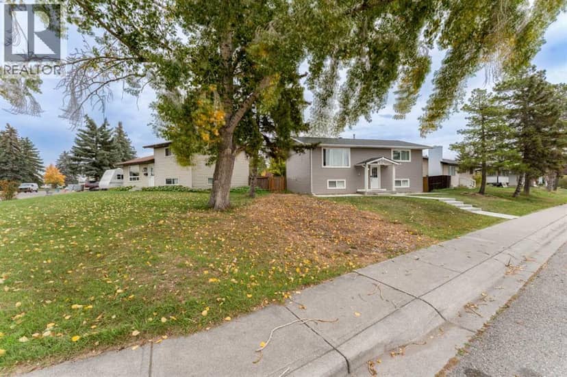 1135 penrith Crescent SE, Calgary, photo 2