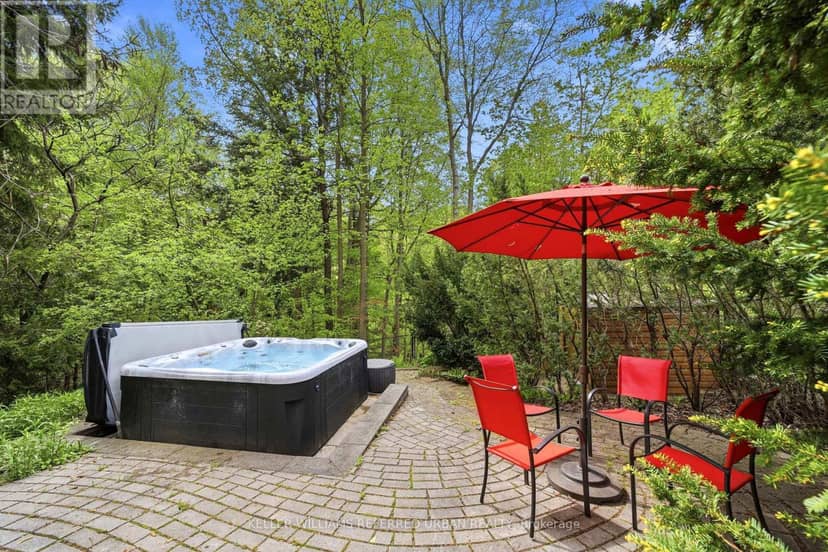 41 Wentworth Avenue, Toronto, photo 4
