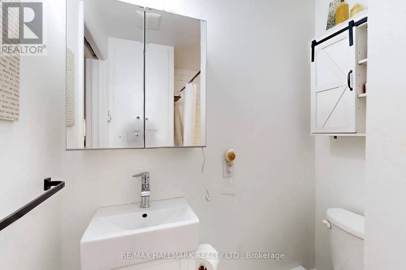 64 Powell Street — photo 36 of 40