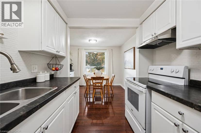 246 PATRICIA Road — photo 13 of 40