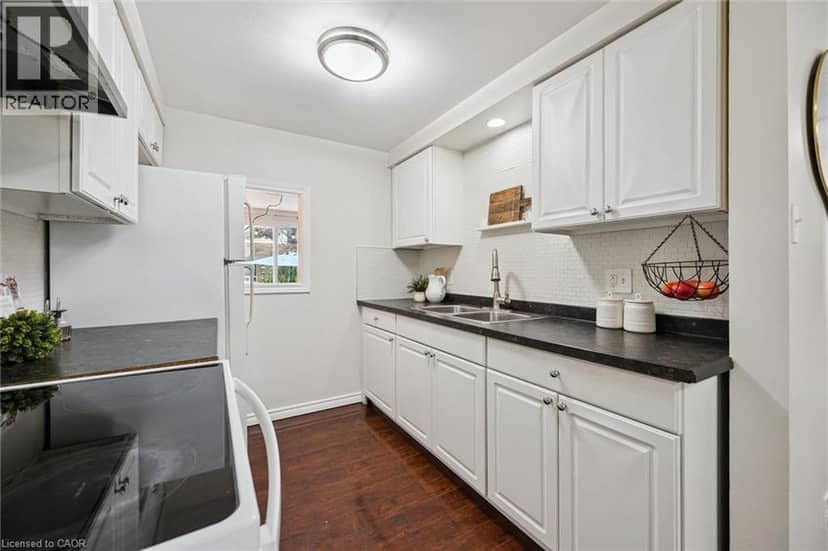 246 PATRICIA Road — photo 12 of 40
