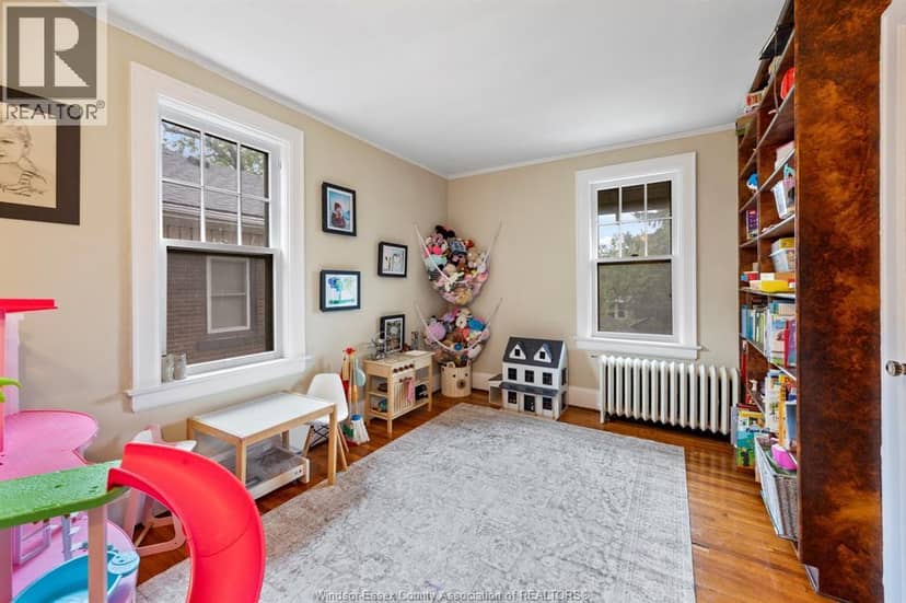 1528 Victoria Avenue — photo 18 of 30