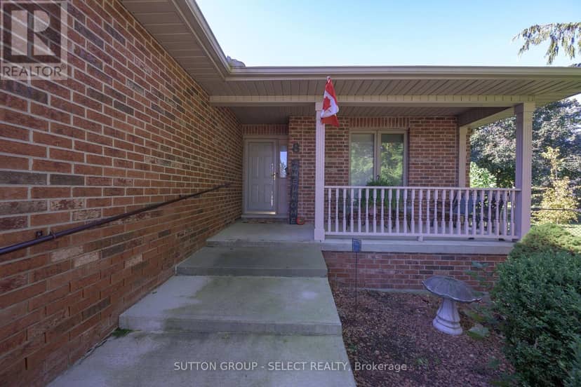 8 Kennedy Court, Middlesex Centre, photo 2