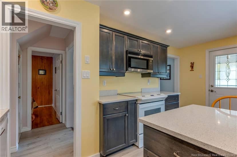22 Visart Street — photo 8 of 40
