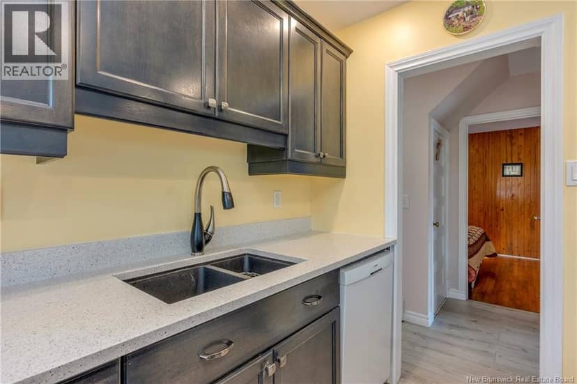 22 Visart Street — photo 9 of 40