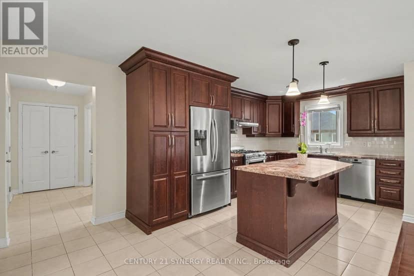 344 Colmar Street — photo 10 of 39