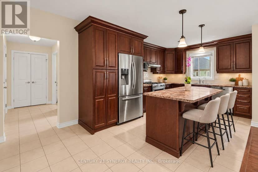 344 Colmar Street — photo 11 of 39