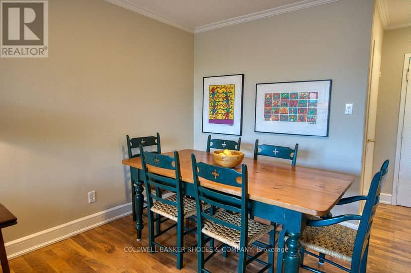 405 - 60 McLeod Street — photo 14 of 40