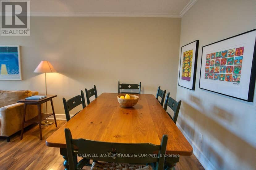 405 - 60 McLeod Street — photo 16 of 40