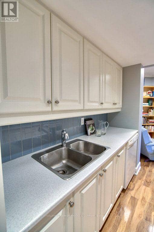405 - 60 McLeod Street — photo 19 of 40