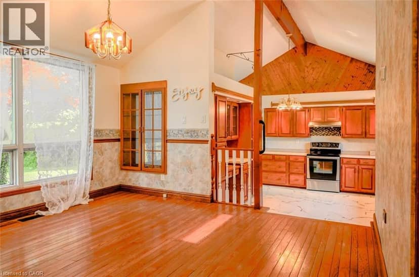 1045 TREMAINE Avenue S — photo 18 of 40